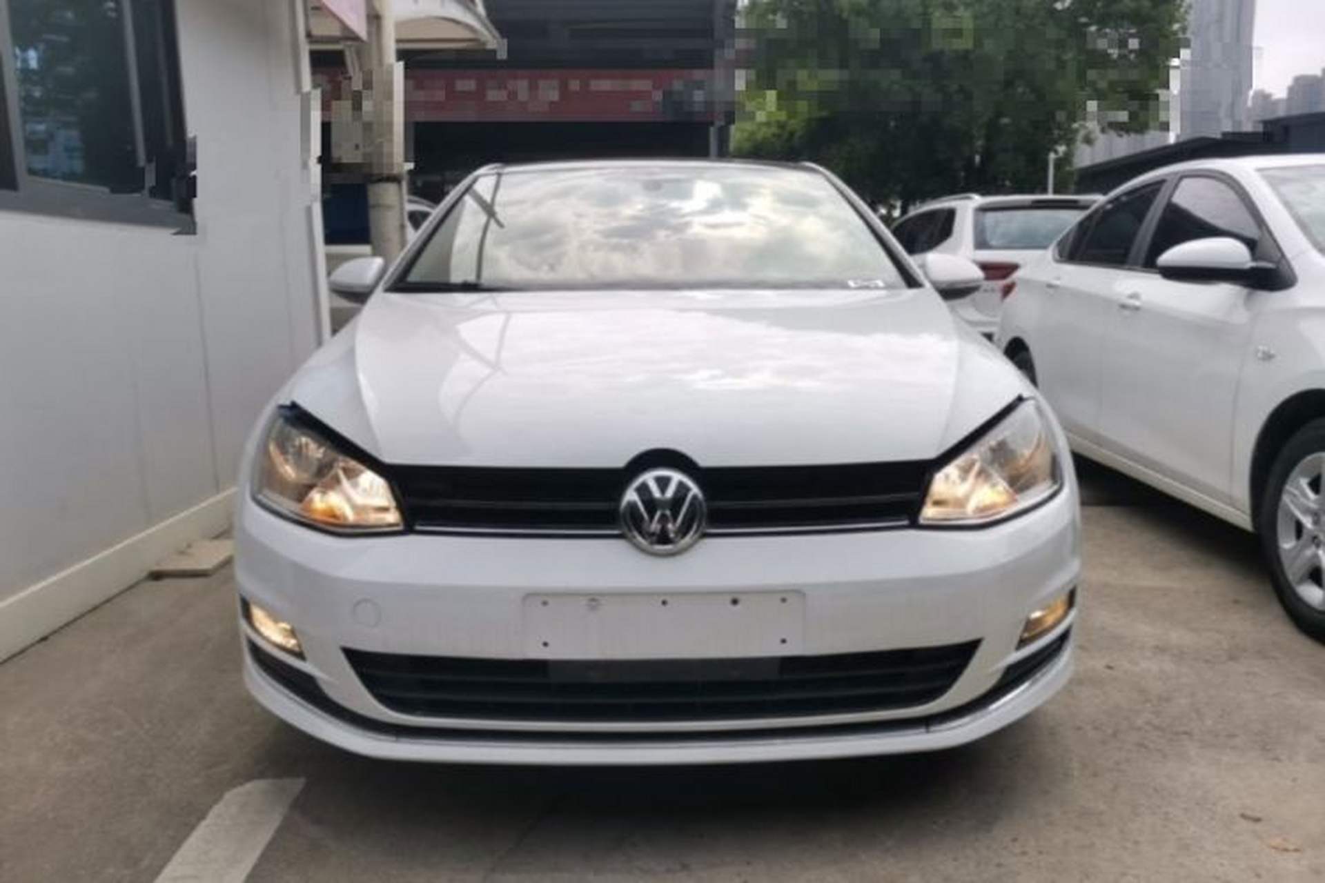 Used Volkswagen Golf 2016 230TSI Automatic Luxury Version Front