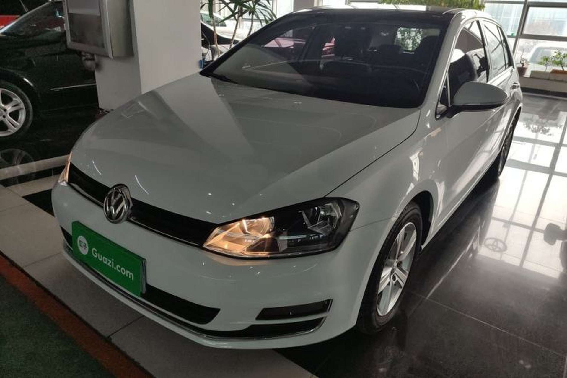Used Volkswagen Golf 2016 230TSI Automatic Comfort Version Front Left 45 Deg