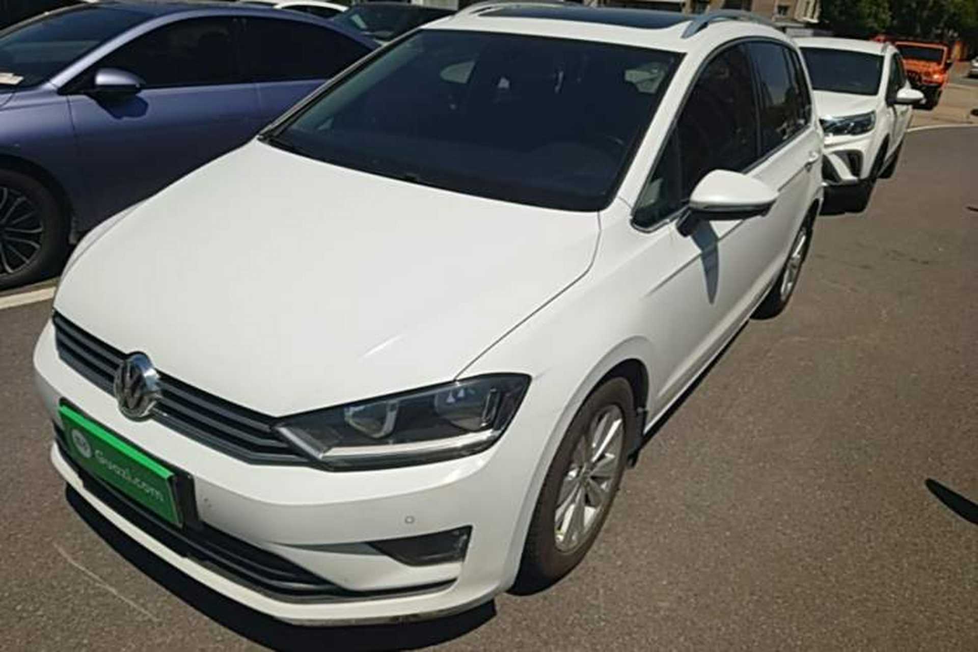 Used Volkswagen Golf 2016 230TSI Automatic Comfort Version Front Left 45 Deg