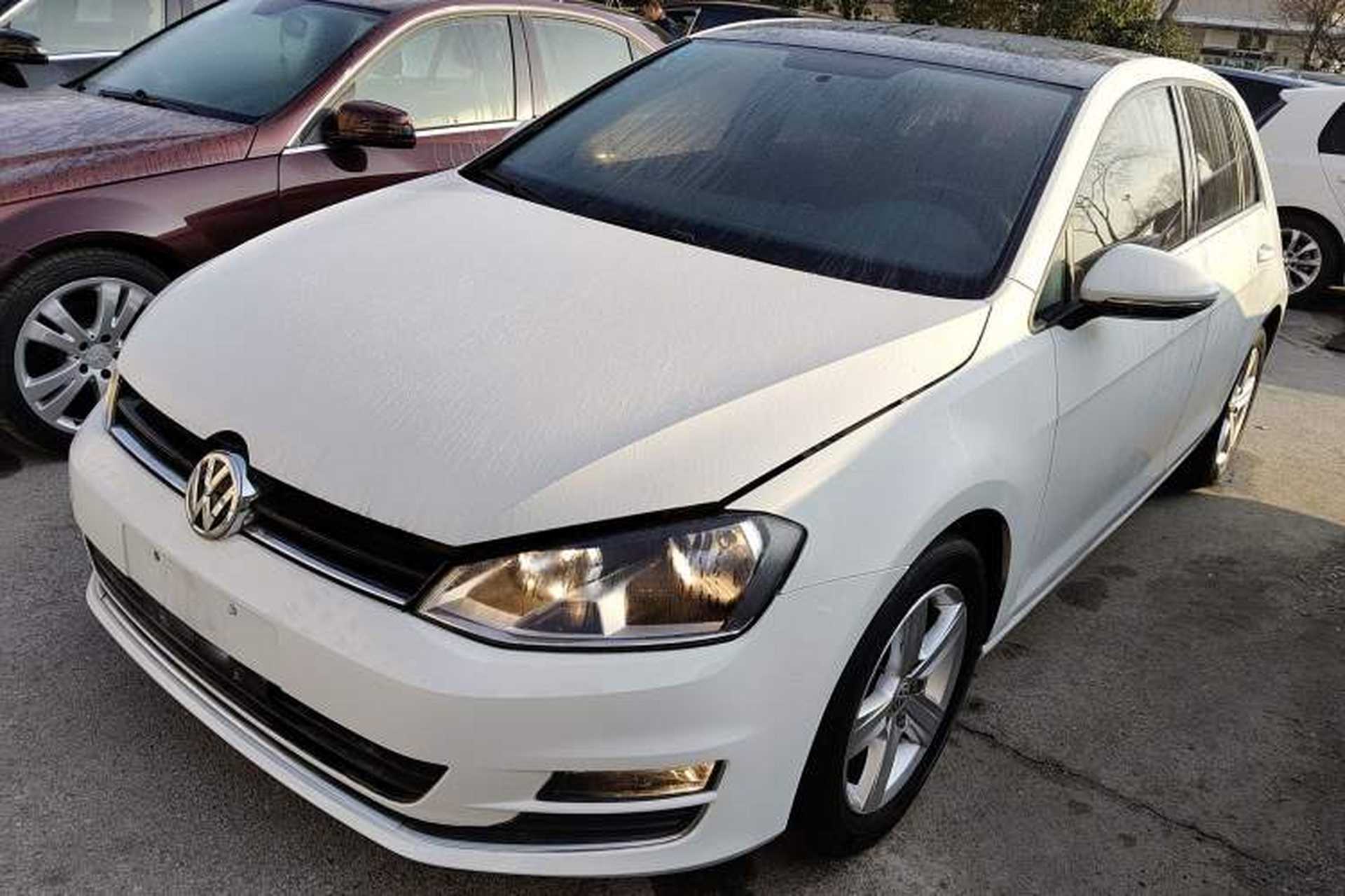 Used Volkswagen Golf 2016 1.6L Automatic Comfort Model Front Left 45 Deg