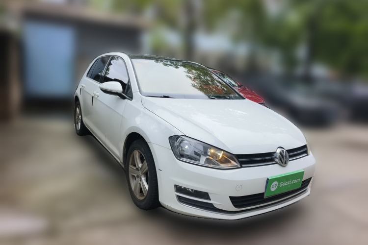 Used Volkswagen Golf 2016 1.6L Automatic Comfort Model Front Right 45 Deg