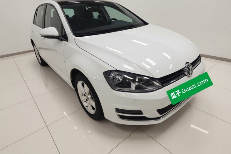 Used Volkswagen Golf 2016 1.6L Automatic Comfort Model Front Right 45 Deg