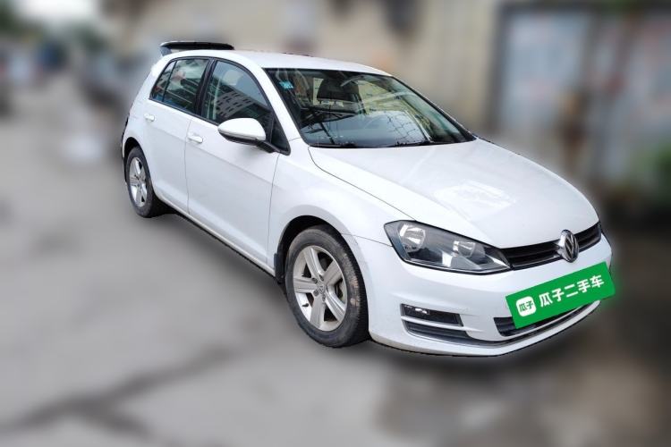 Used Volkswagen Golf 2016 1.6L Automatic Fashion Model Front Right 45 Deg