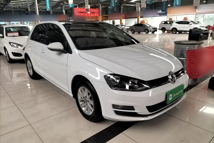 Used Volkswagen Golf 2016 1.6L Automatic Fashion Model Front Right 45 Deg