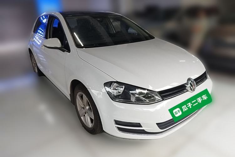 Used Volkswagen Golf 2016 1.6L Automatic Comfort Model Front Right 45 Deg