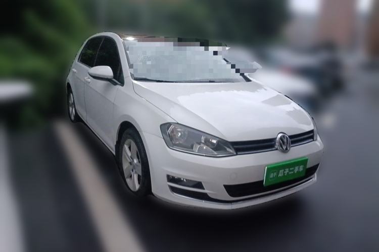 Used Volkswagen Golf 2016 230TSI Automatic Comfort Version Front Right 45 Deg