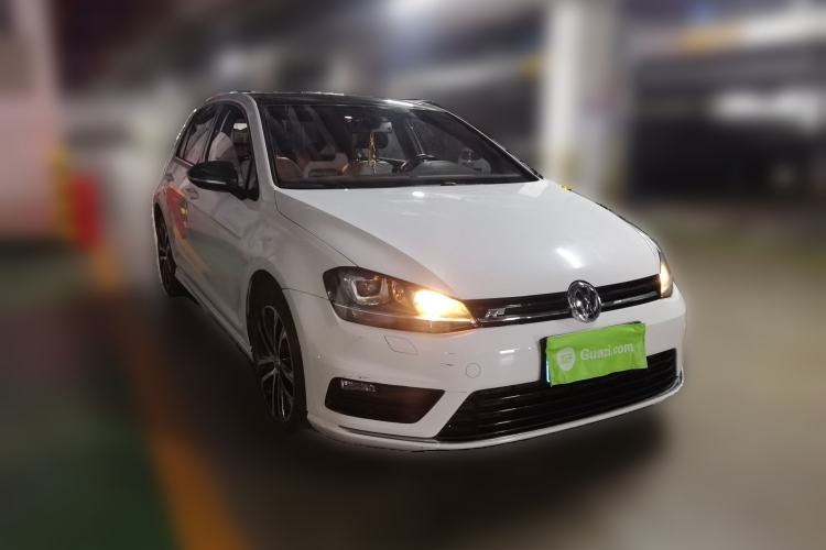 Used Volkswagen Golf 2016 1.4TSI Automatic R-Line Front Right 45 Deg