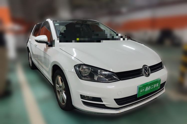 Used Volkswagen Golf 2016 1.6L Automatic Comfort Model Front Right 45 Deg