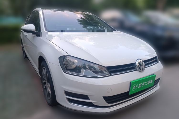Used Volkswagen Golf 2016 230TSI Automatic Luxury Version Front Right 45 Deg