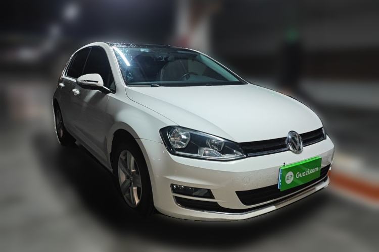 Used Volkswagen Golf 2016 1.6L Automatic Comfort Model Front Right 45 Deg