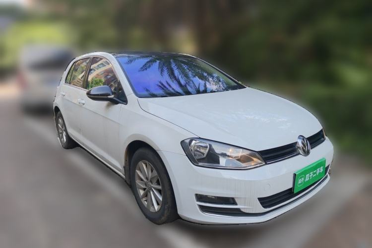 Used Volkswagen Golf 2016 1.6L Automatic Fashion Model Front Right 45 Deg