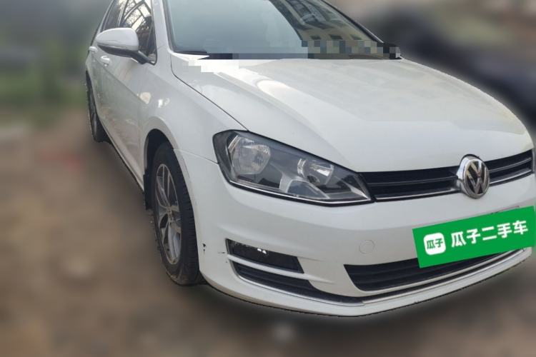 Used Volkswagen Golf 2016 230TSI Automatic Luxury Version Front Right 45 Deg