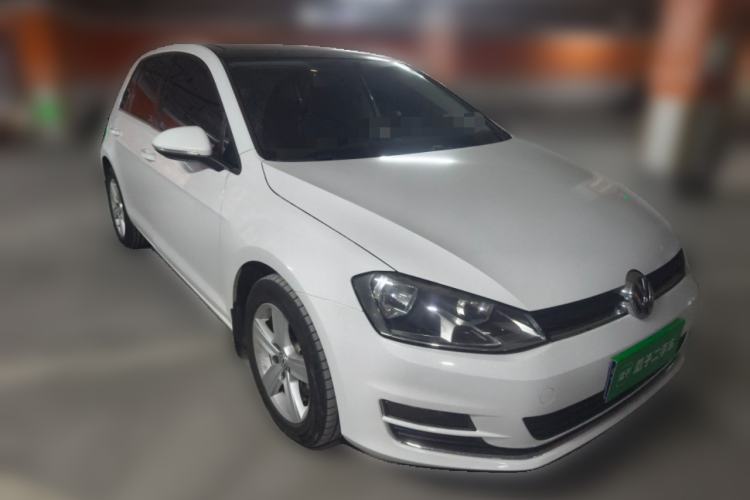 Used Volkswagen Golf 2016 1.6L Automatic Comfort Model Front Right 45 Deg