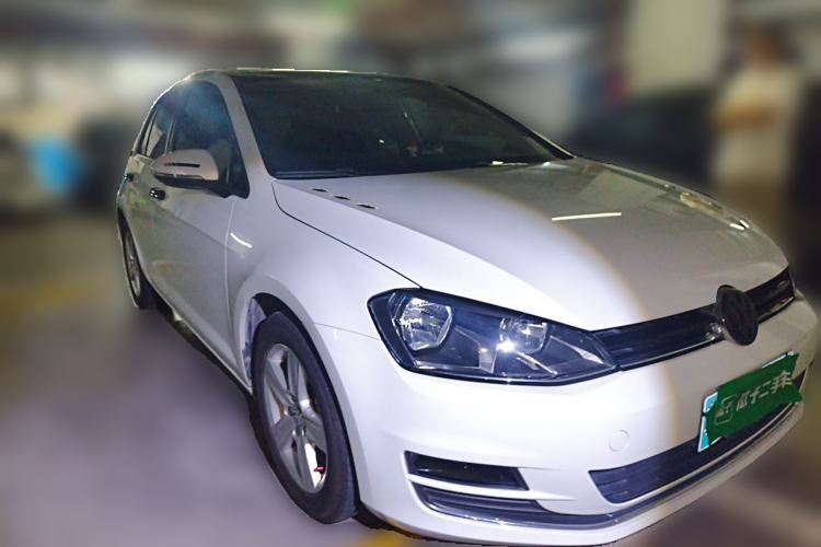 Used Volkswagen Golf 2016 230TSI Automatic Comfort Version Front Right 45 Deg