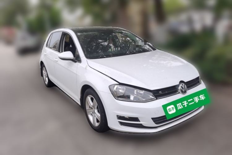 Used Volkswagen Golf 2016 1.6L Automatic Comfort Model Front Right 45 Deg