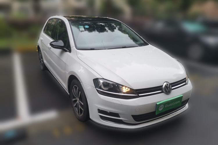 Used Volkswagen Golf 2016 1.4 TSI 25th Anniversary Edition Front Right 45 Deg