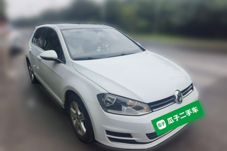Used Volkswagen Golf 2016 1.6L Automatic Comfort Model Front Right 45 Deg