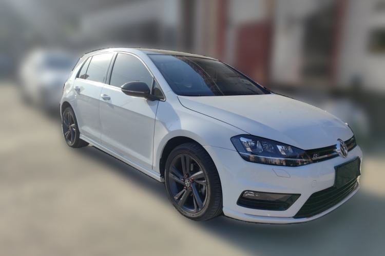 Used Volkswagen Golf 2016 1.4TSI Automatic R-Line Front Right 45 Deg