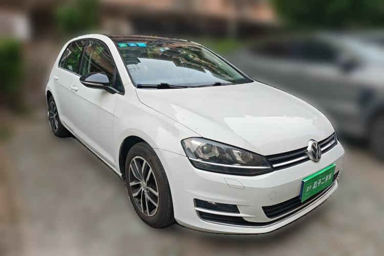 Used Volkswagen Golf 2016 1.4 TSI 25th Anniversary Edition Front Right 45 Deg