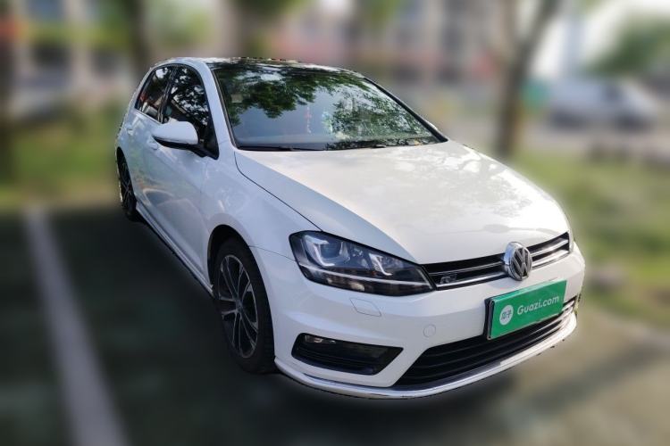 Used Volkswagen Golf 2016 1.4TSI Automatic R-Line Front Right 45 Deg