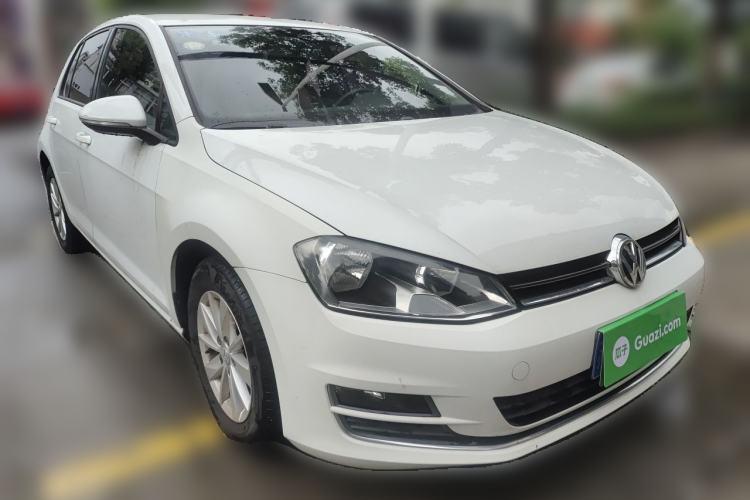 Used Volkswagen Golf 2016 1.6L Automatic Fashion Model Front Right 45 Deg