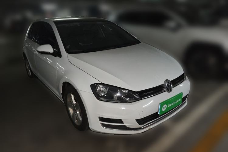 Used Volkswagen Golf 2016 1.6L Automatic Comfort Model Front Right 45 Deg
