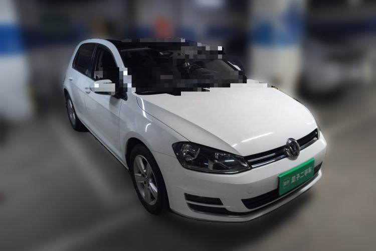 Used Volkswagen Golf 2016 230TSI Automatic Comfort Version Front Right 45 Deg