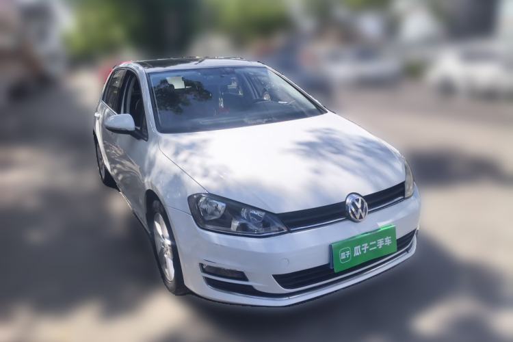 Used Volkswagen Golf 2016 1.6L Automatic Comfort Model Front Right 45 Deg
