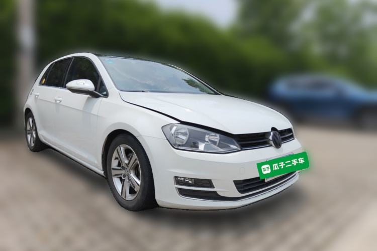 Used Volkswagen Golf 2016 1.6L Automatic Comfort Model Front Right 45 Deg