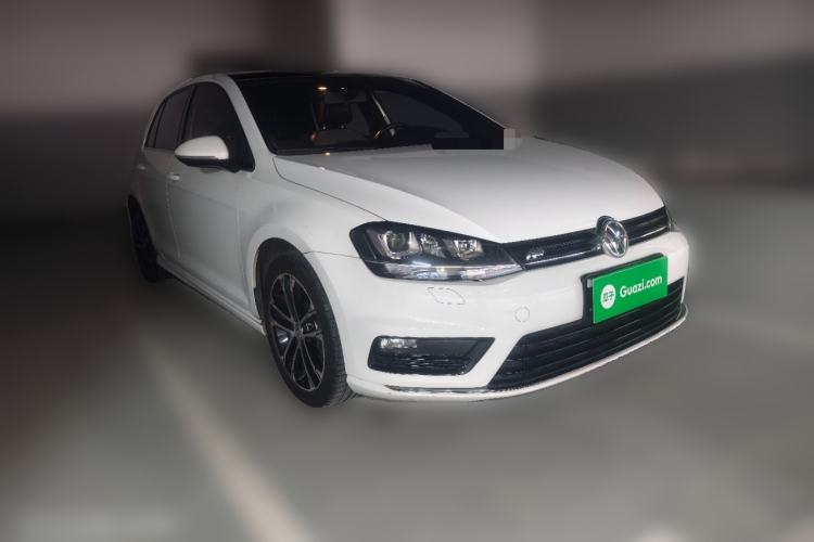 Used Volkswagen Golf 2016 1.4TSI Automatic R-Line Front Right 45 Deg