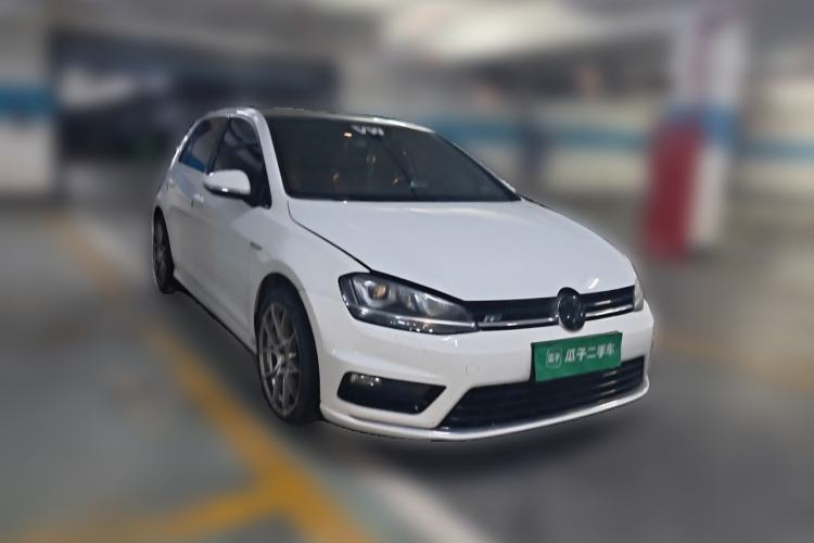 Used Volkswagen Golf 2016 1.4TSI Automatic R-Line Front Right 45 Deg