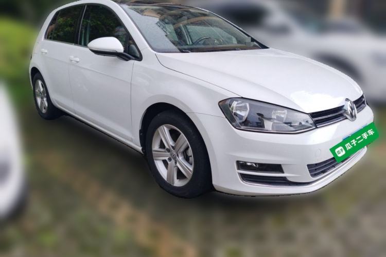 Used Volkswagen Golf 2016 1.6L Automatic Comfort Model Front Right 45 Deg