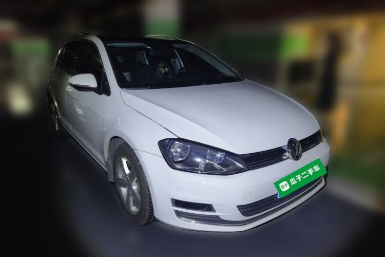 Used Volkswagen Golf 2016 1.6L Automatic Comfort Model Front Right 45 Deg