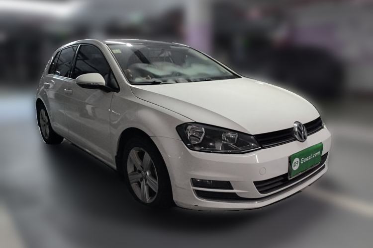 Used Volkswagen Golf 2016 1.6L Automatic Comfort Model Front Right 45 Deg