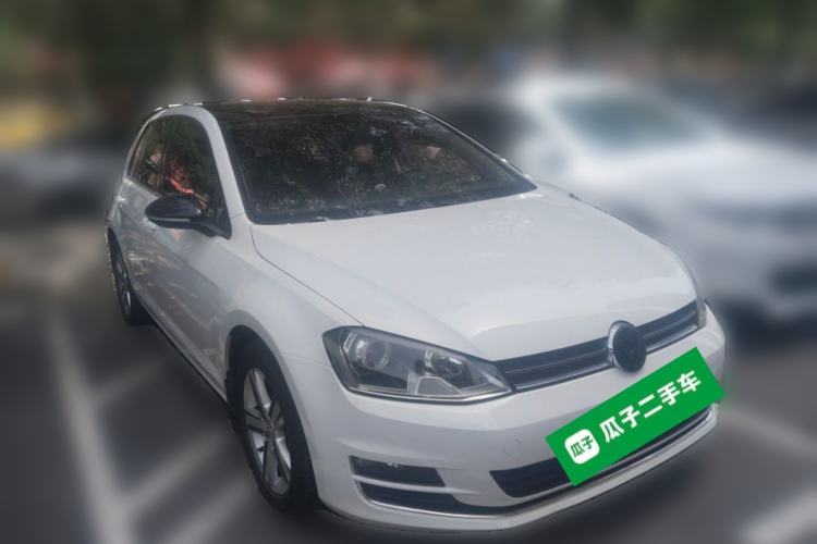 Used Volkswagen Golf 2016 230TSI Automatic Comfort Version Front Right 45 Deg