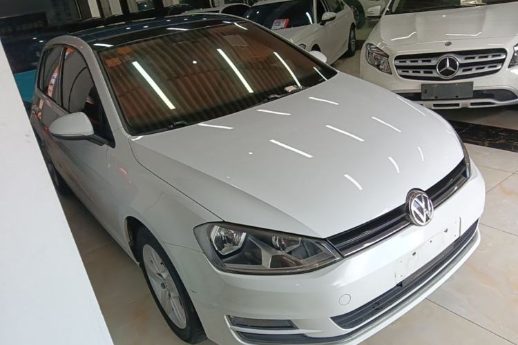 Used Volkswagen Golf 2016 1.6L Automatic Comfort Model Front Right 45 Deg