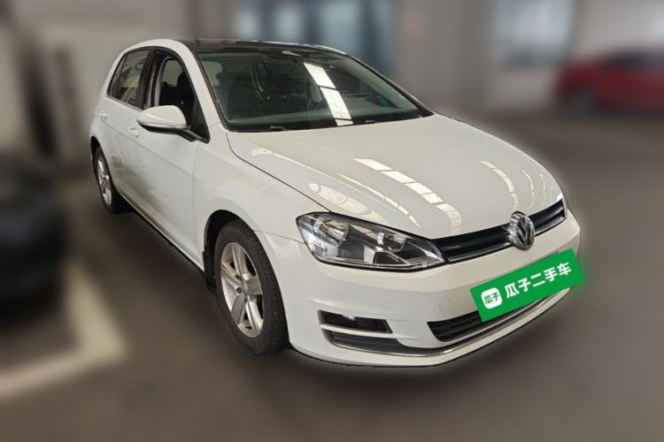 Used Volkswagen Golf 2016 1.6L Automatic Comfort Model Front Right 45 Deg