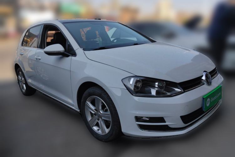 Used Volkswagen Golf 2016 1.6L Automatic Comfort Model Front Right 45 Deg