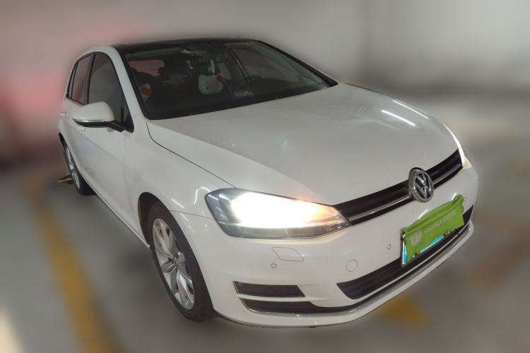 Used Volkswagen Golf 2016 280TSI Automatic Flagship Model Front Right 45 Deg