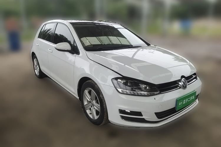 Used Volkswagen Golf 2016 1.6L Automatic Comfort Model Front Right 45 Deg