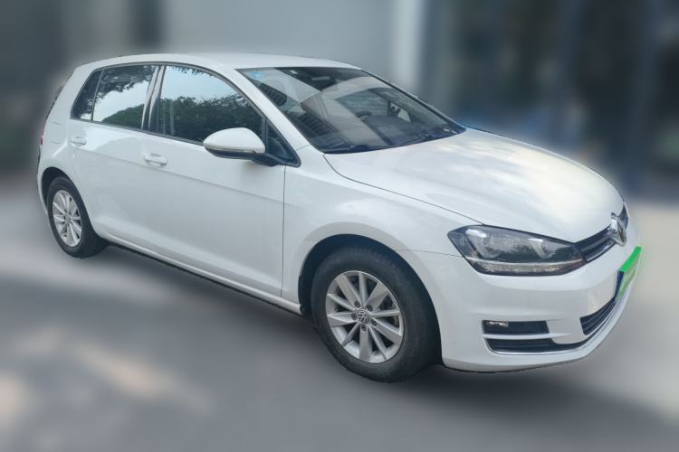 Used Volkswagen Golf 2016 1.6L Automatic Fashion Model Front Right 45 Deg
