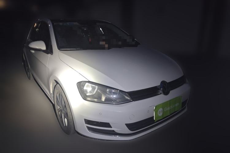 Used Volkswagen Golf 2016 230TSI Automatic Luxury Version Front Right 45 Deg