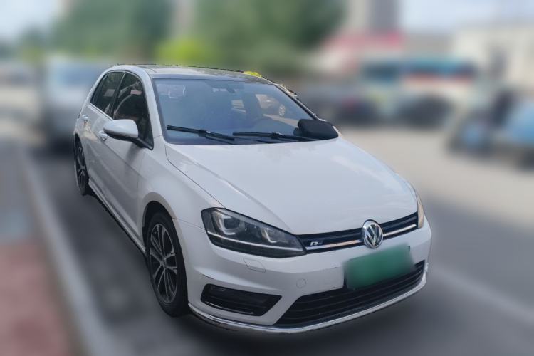 Used Volkswagen Golf 2016 1.4TSI Automatic R-Line Front Right 45 Deg