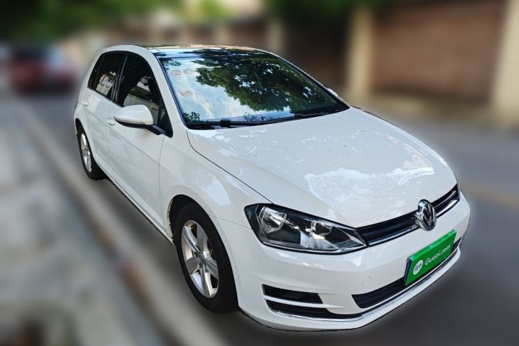 Used Volkswagen Golf 2016 1.6L Automatic Comfort Model Front Right 45 Deg