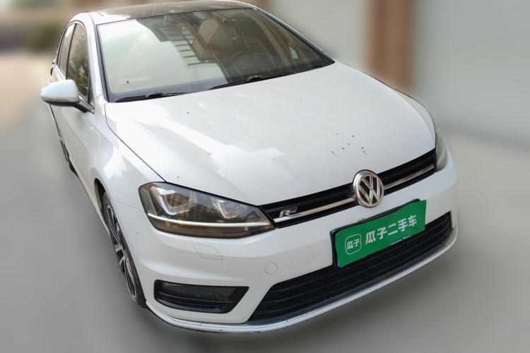 Used Volkswagen Golf 2016 1.4TSI Automatic R-Line Front Right 45 Deg