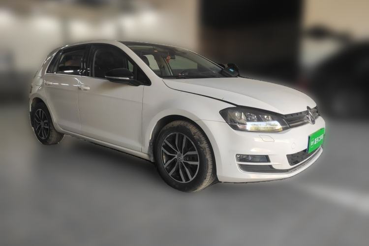 Used Volkswagen Golf 2016 1.4 TSI 25th Anniversary Edition Front Right 45 Deg