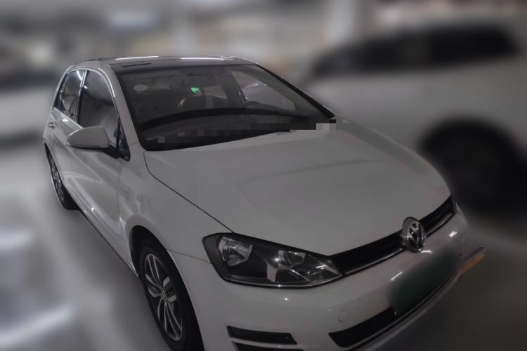 Used Volkswagen Golf 2016 230TSI Automatic Luxury Version Front Right 45 Deg