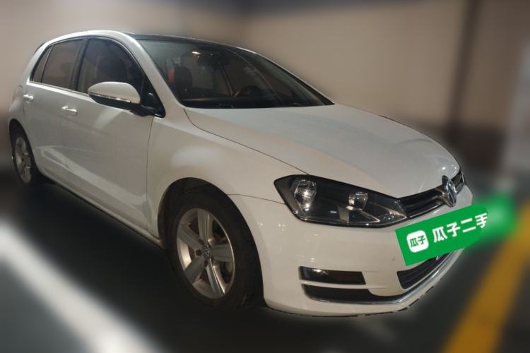 Used Volkswagen Golf 2016 1.6L Automatic Comfort Model Front Right 45 Deg