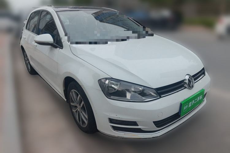Used Volkswagen Golf 2016 230TSI Automatic Luxury Version Front Right 45 Deg