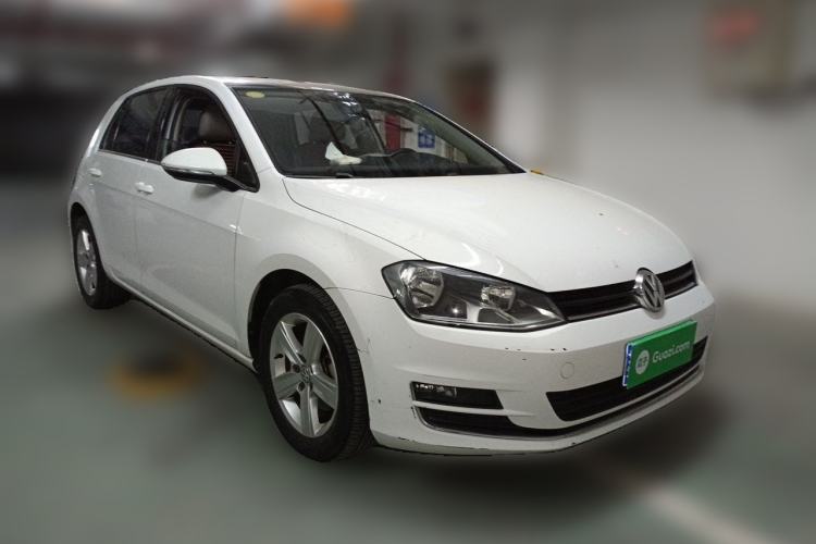 Used Volkswagen Golf 2016 1.6L Automatic Comfort Model Front Right 45 Deg